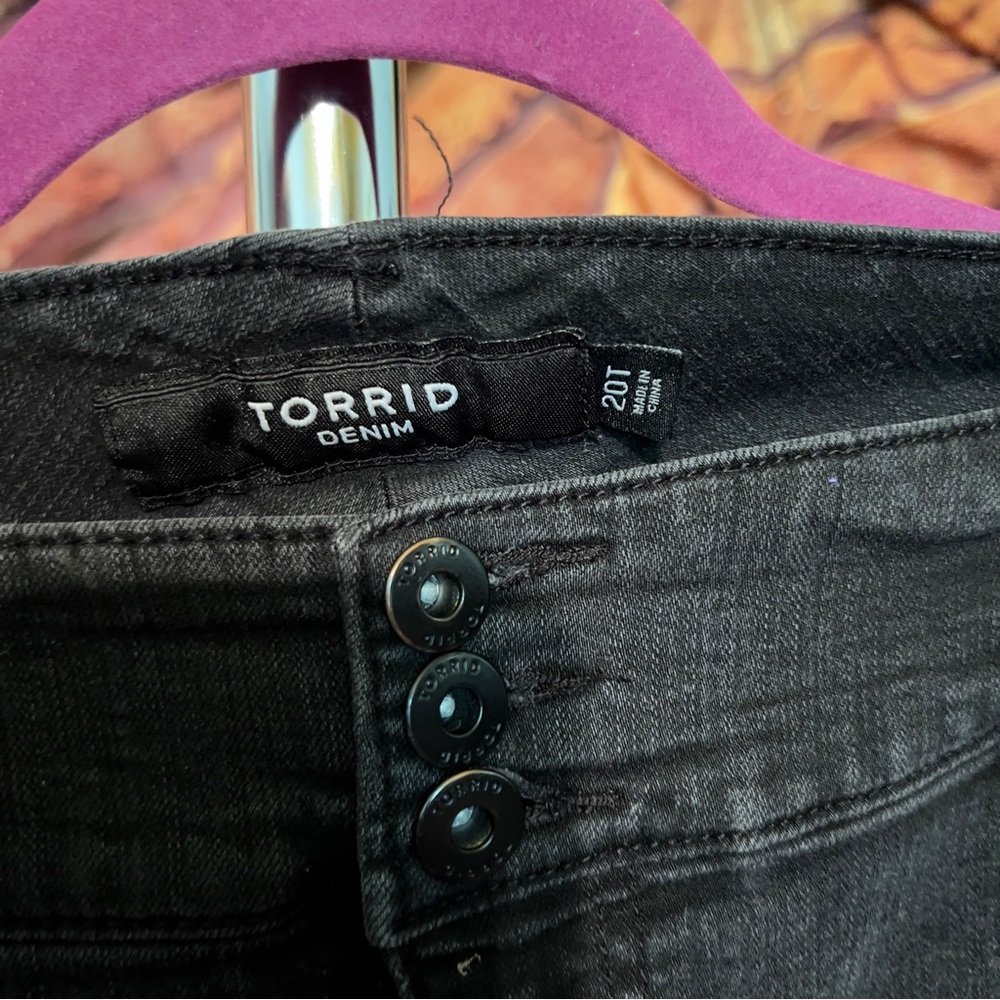 Torrid 20T jeggings - Picture 2 of 3